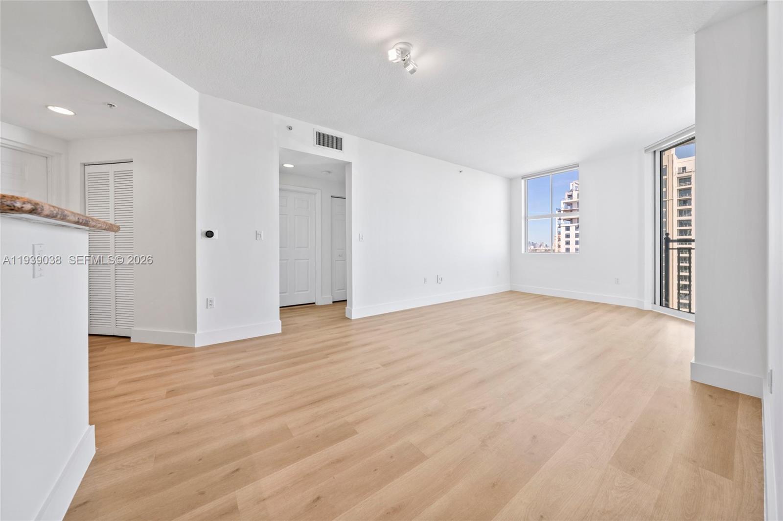 357 Almeria Ave #1406 Coral Gables, FL 33134