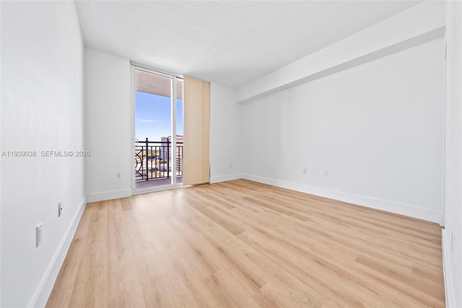 357 Almeria Ave #1406 Coral Gables, FL 33134