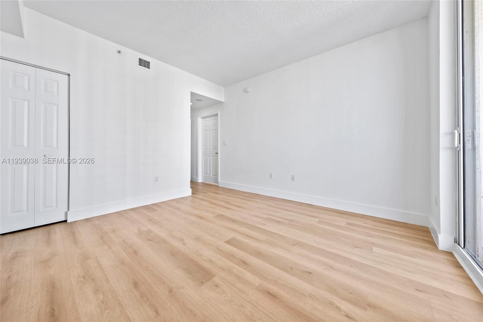 357 Almeria Ave #1406 Coral Gables, FL 33134