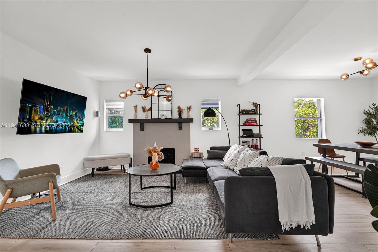 37 NW 47th St Miami, FL 33127