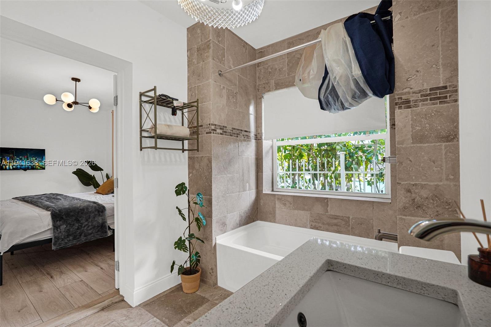 37 NW 47th St Miami, FL 33127