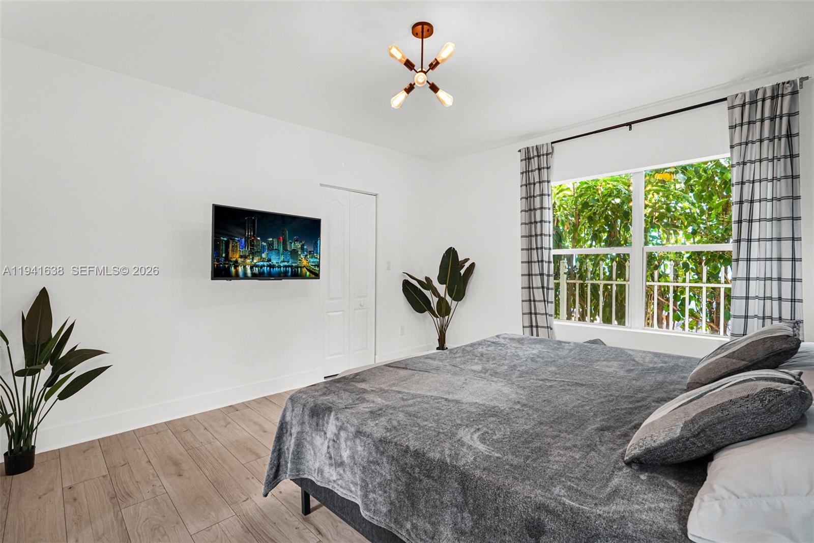 37 NW 47th St Miami, FL 33127