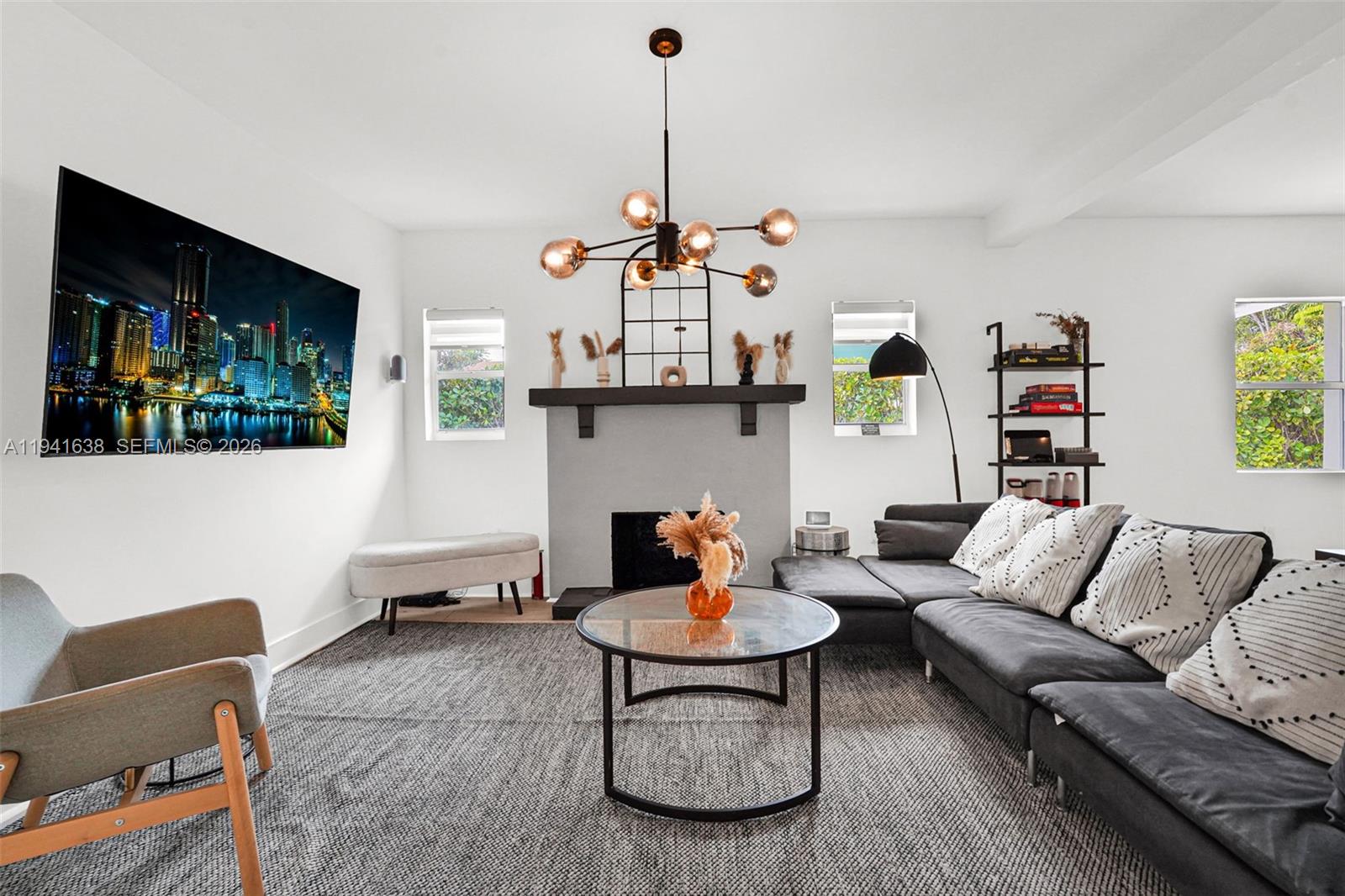 37 NW 47th St Miami, FL 33127