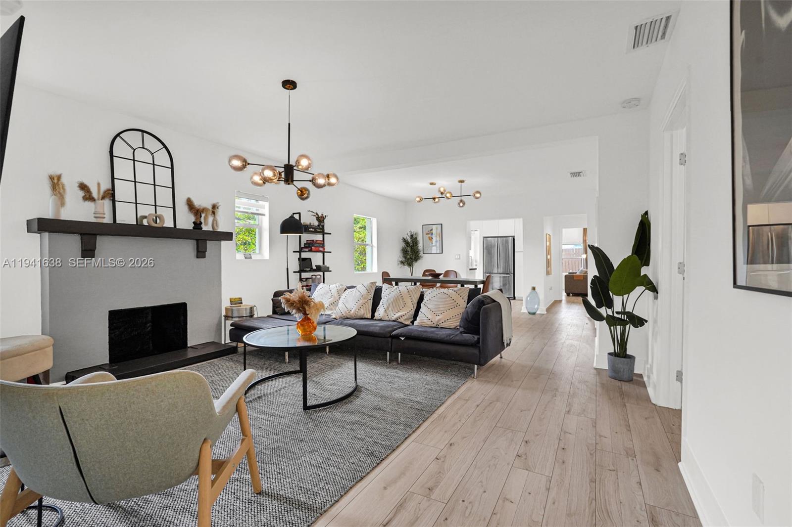 37 NW 47th St Miami, FL 33127