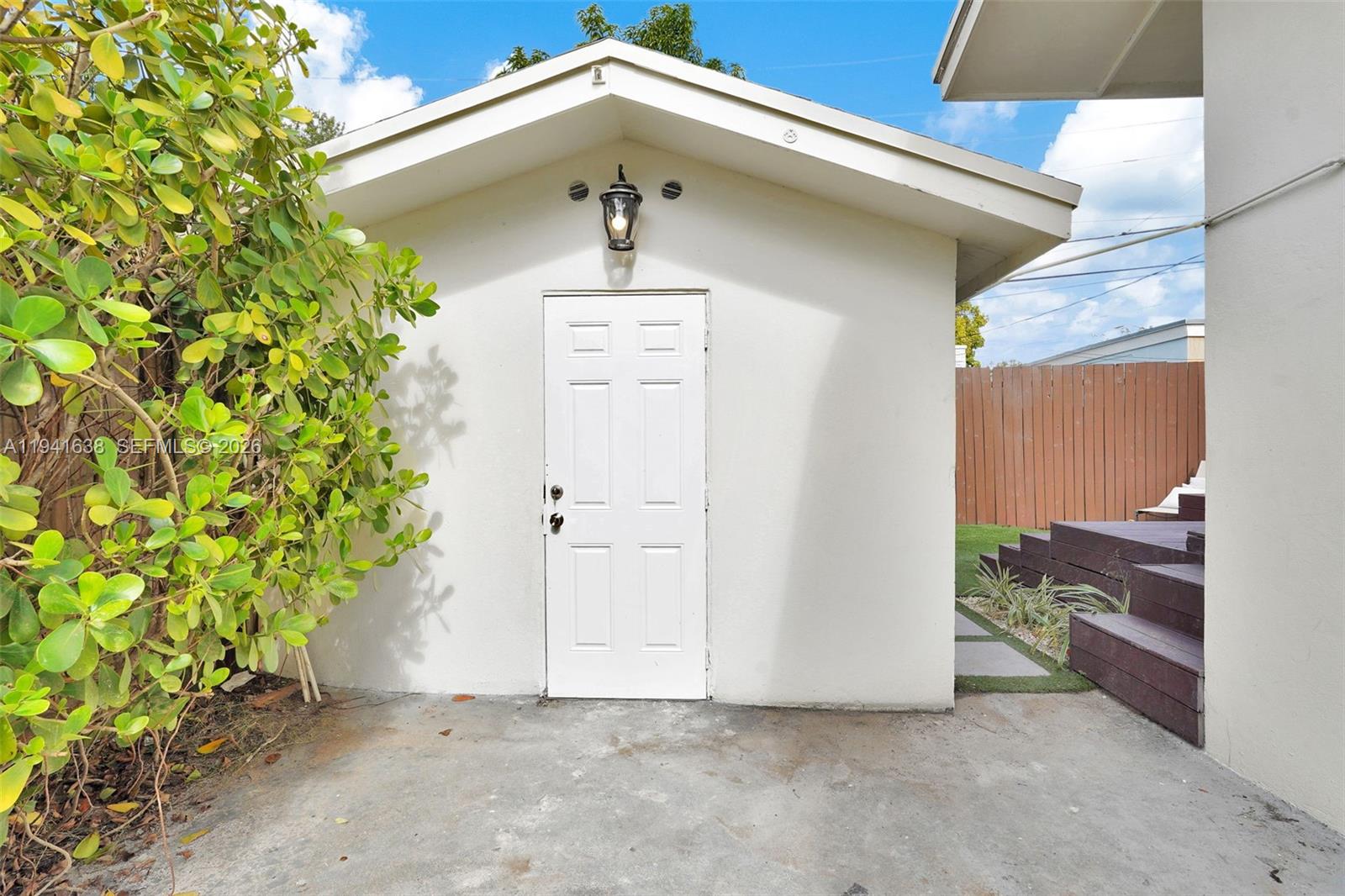 37 NW 47th St Miami, FL 33127