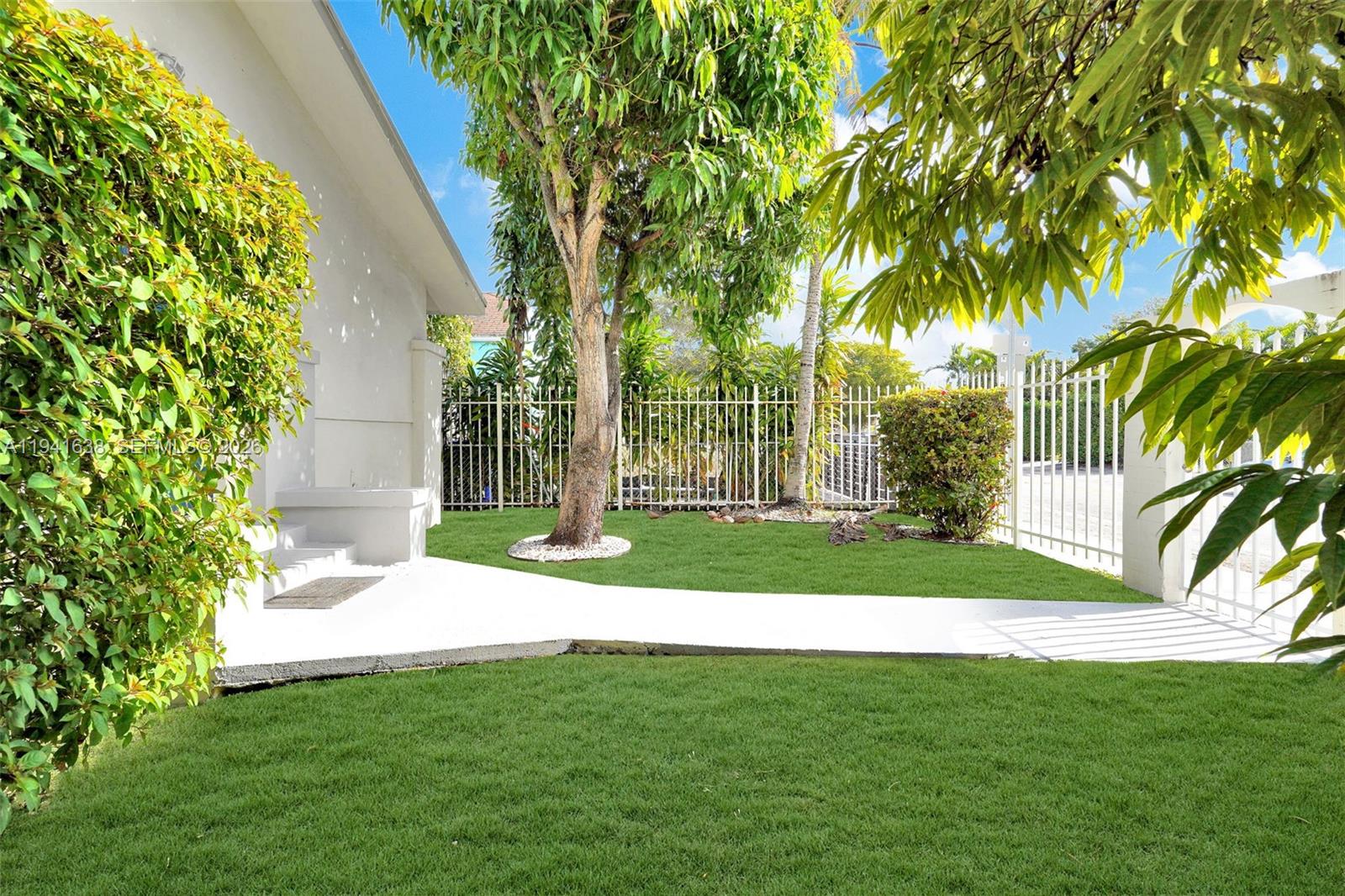 37 NW 47th St Miami, FL 33127