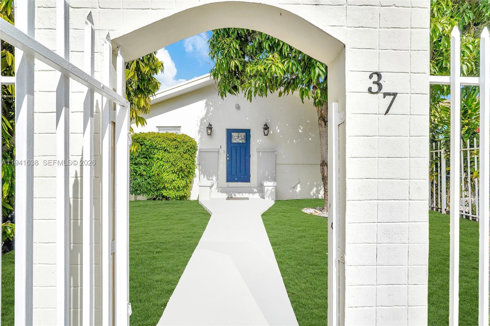 37 NW 47th St Miami, FL 33127