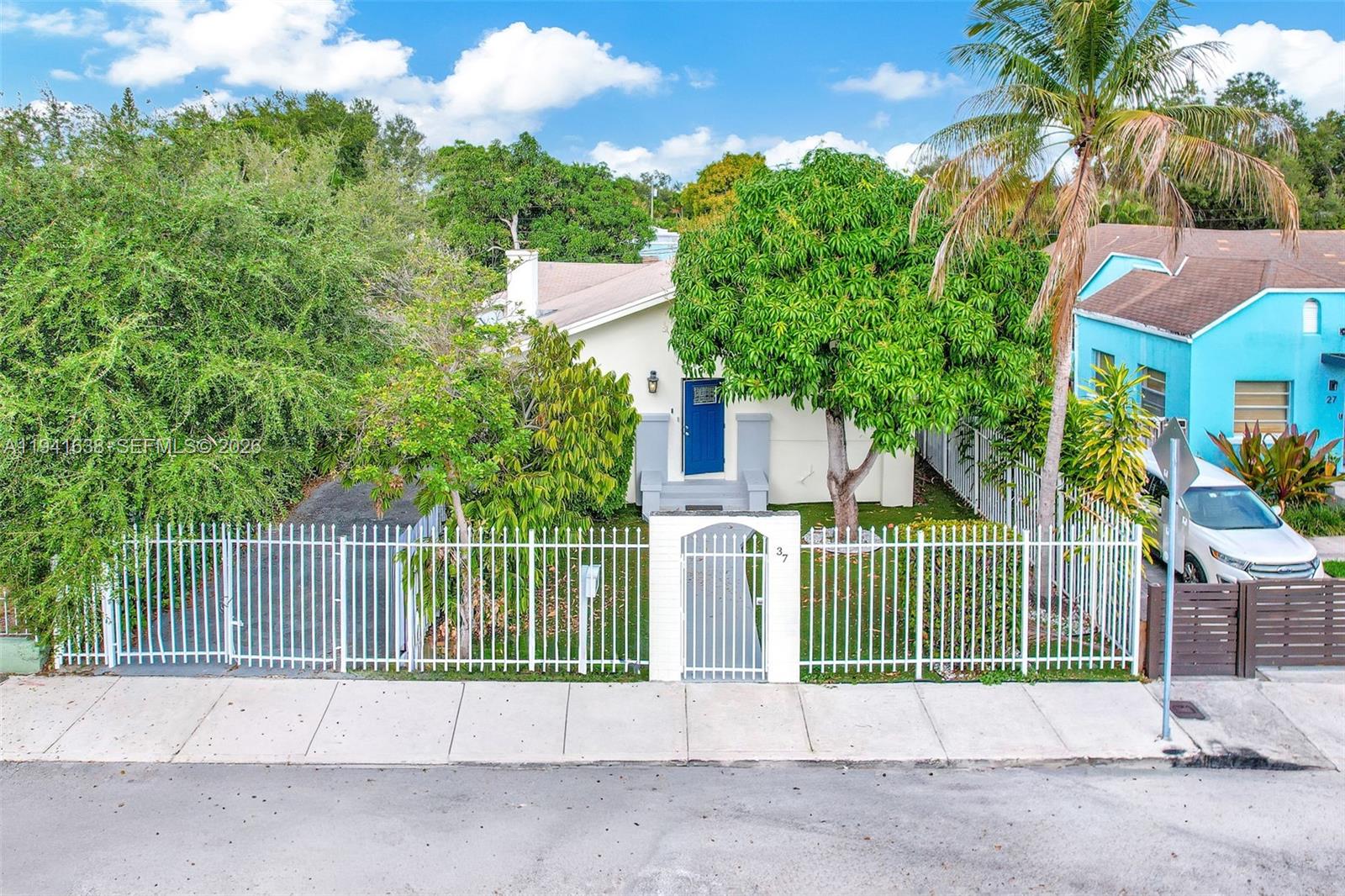 37 NW 47th St Miami, FL 33127