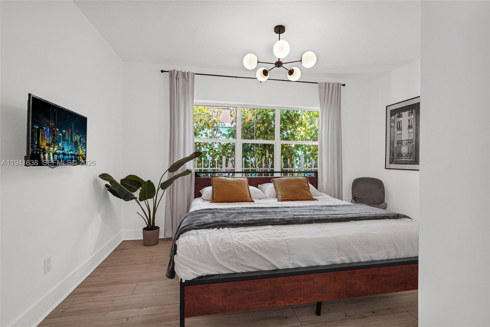 37 NW 47th St Miami, FL 33127