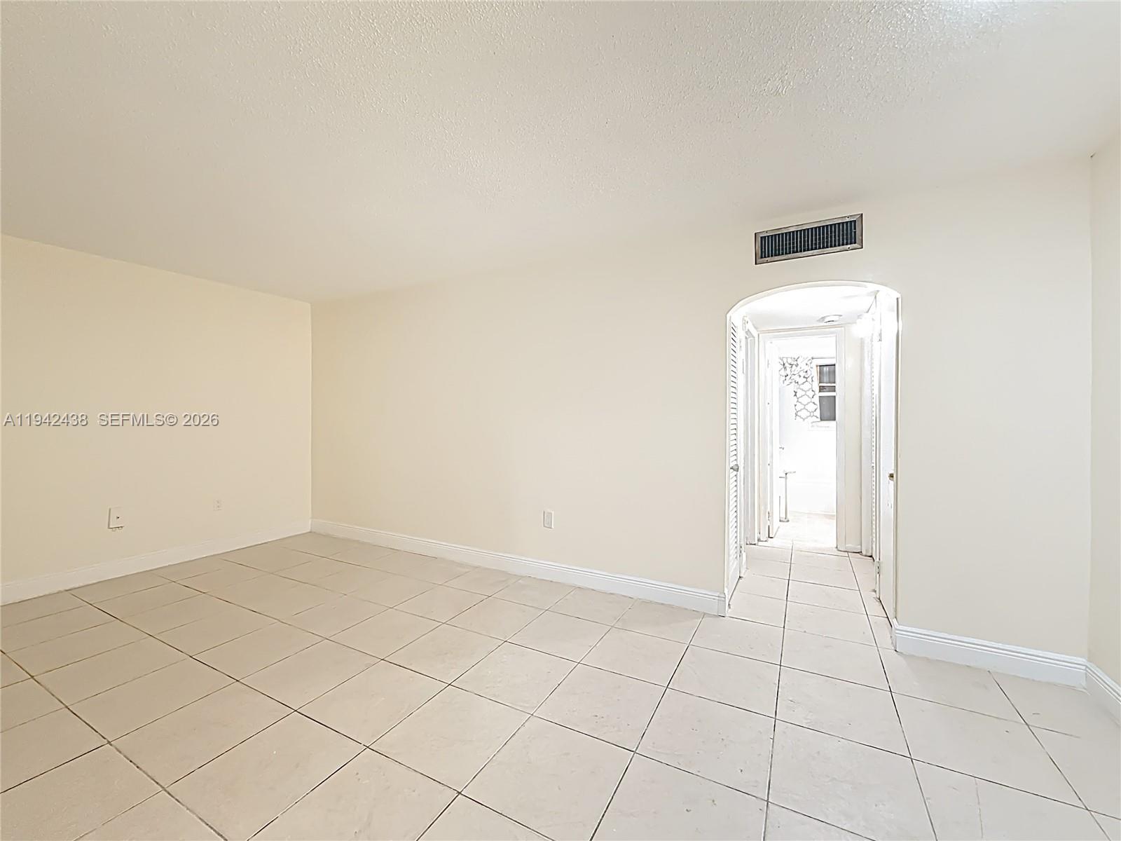 2335 NE 172nd St #3 North Miami Beach, FL 33160
