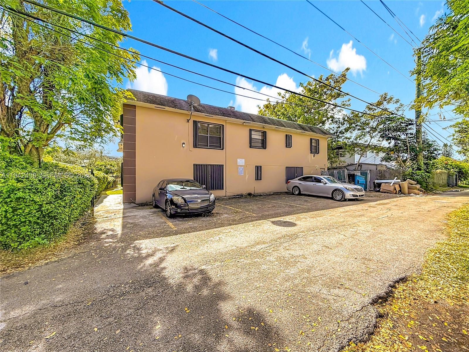 2335 NE 172nd St #3 North Miami Beach, FL 33160