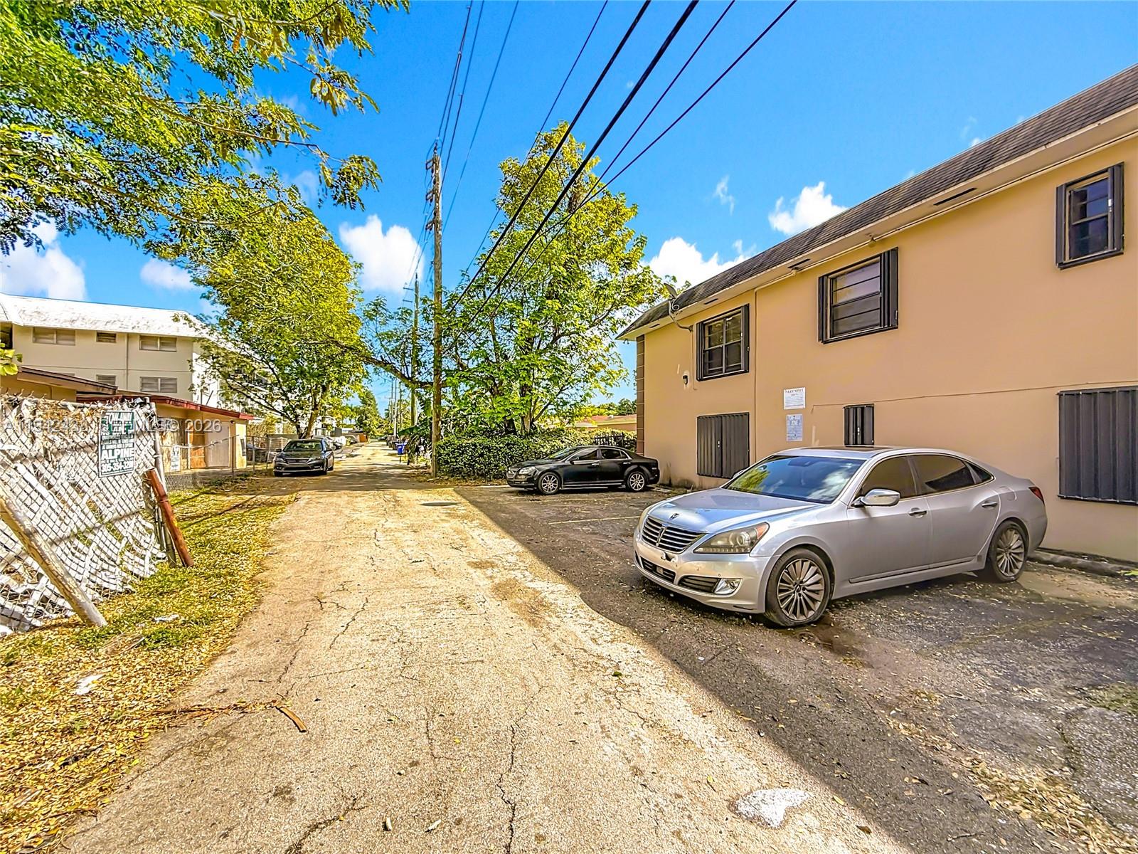 2335 NE 172nd St #3 North Miami Beach, FL 33160