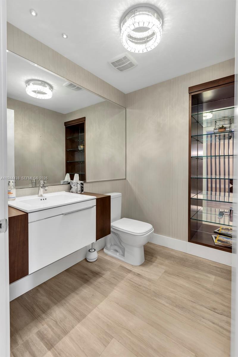 17301 Biscayne Blvd #1106 North Miami Beach, FL 33160