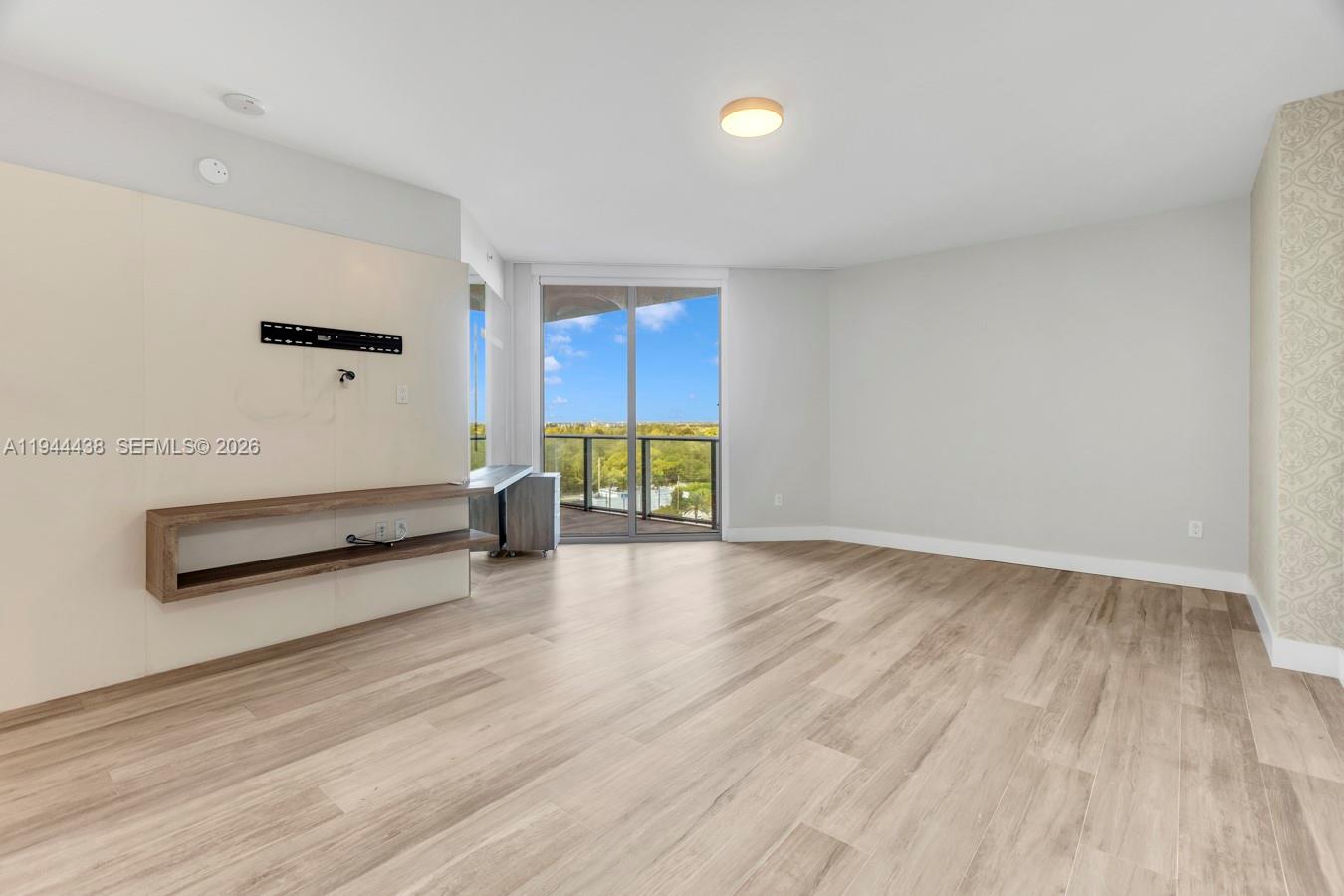 17301 Biscayne Blvd #1106 North Miami Beach, FL 33160