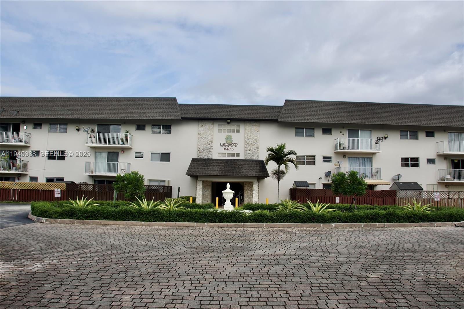 8475 SW 94th St #203E Miami, FL 33156