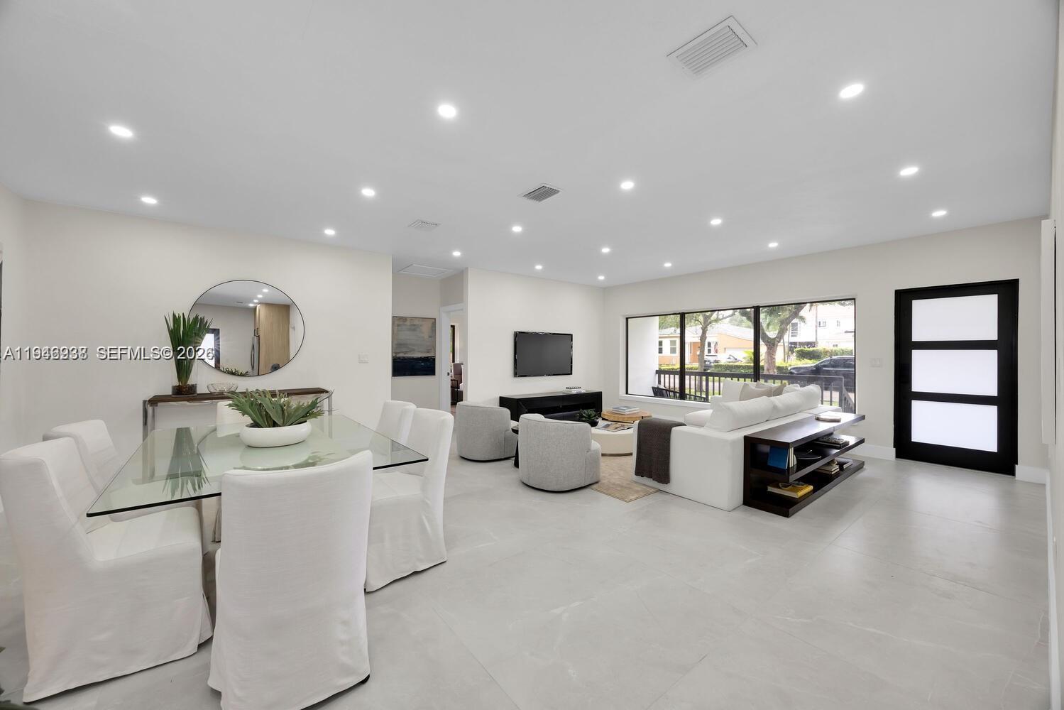 305 Fluvia Ave Coral Gables, FL 33134