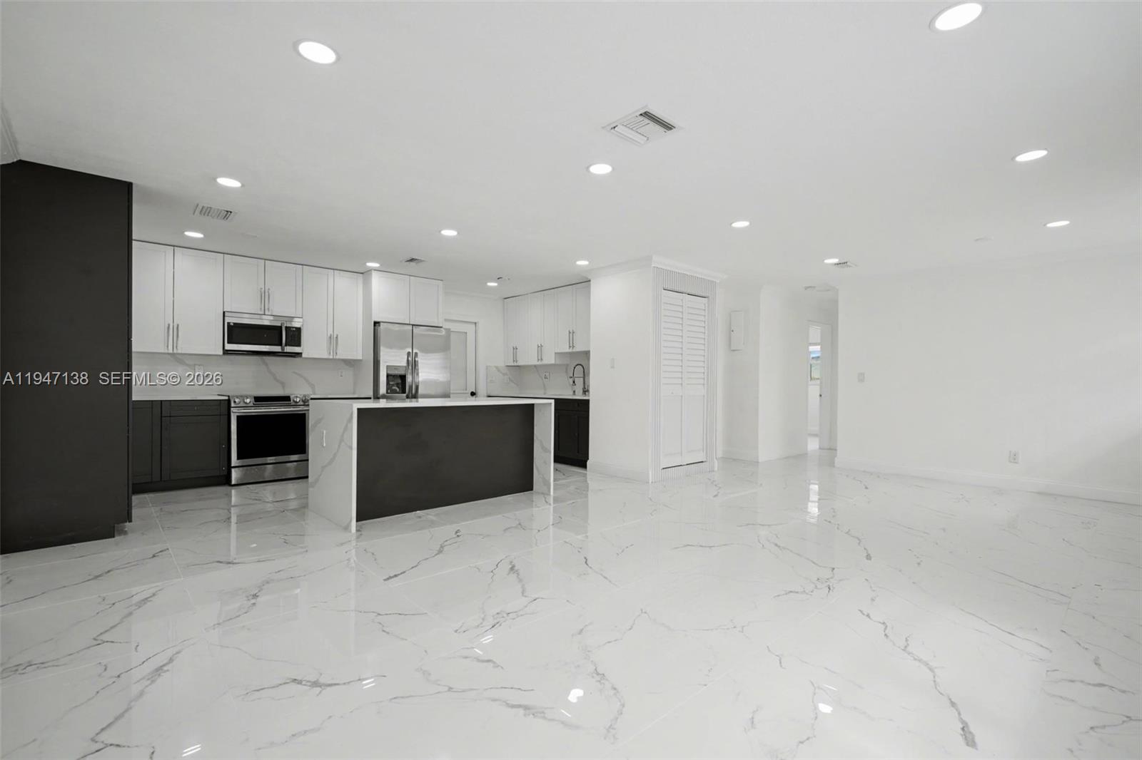 317 NW 27th St Wilton Manors, FL 33311