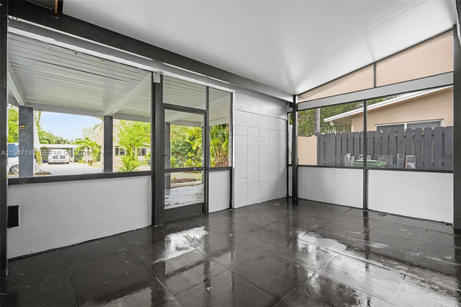 317 NW 27th St Wilton Manors, FL 33311