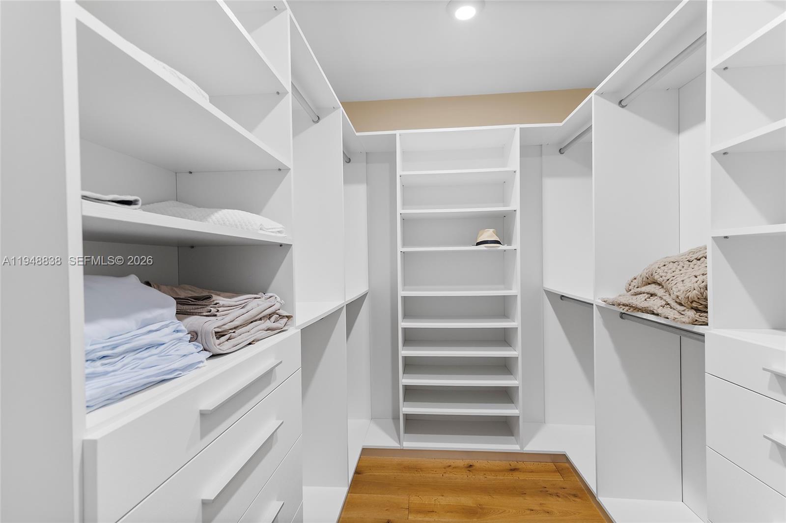 16901 Collins Ave #1203 Sunny Isles Beach, FL 33160