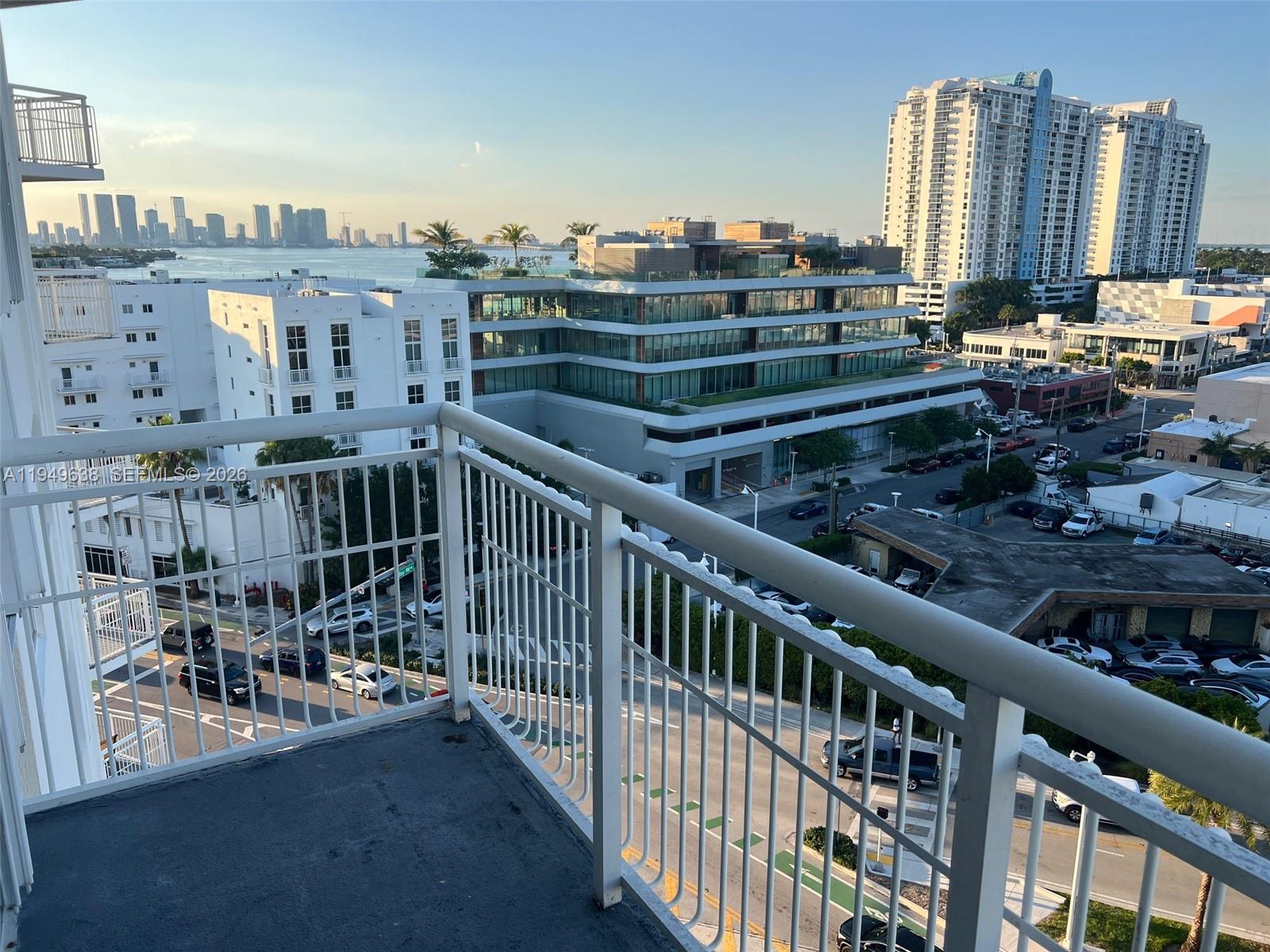 1688 West Ave #1005 Miami Beach, FL 33139