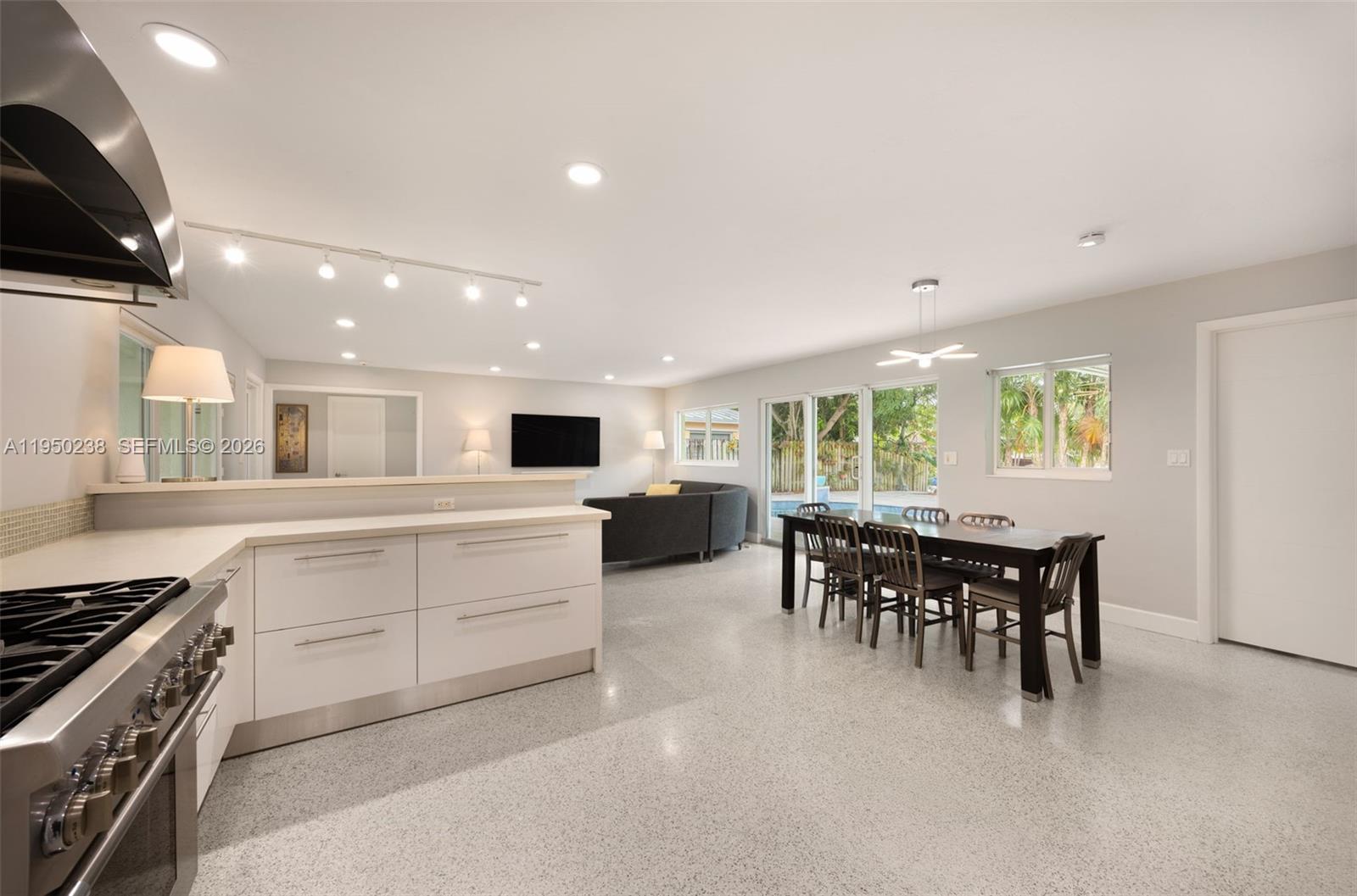 1734 W Las Olas Blvd Fort Lauderdale, FL 33312