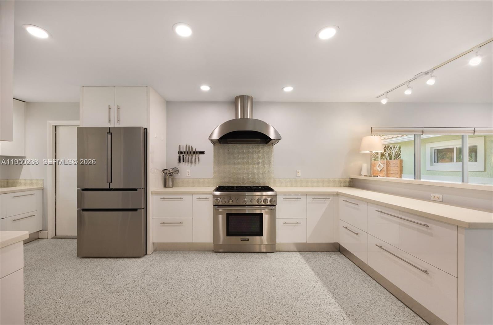 1734 W Las Olas Blvd Fort Lauderdale, FL 33312