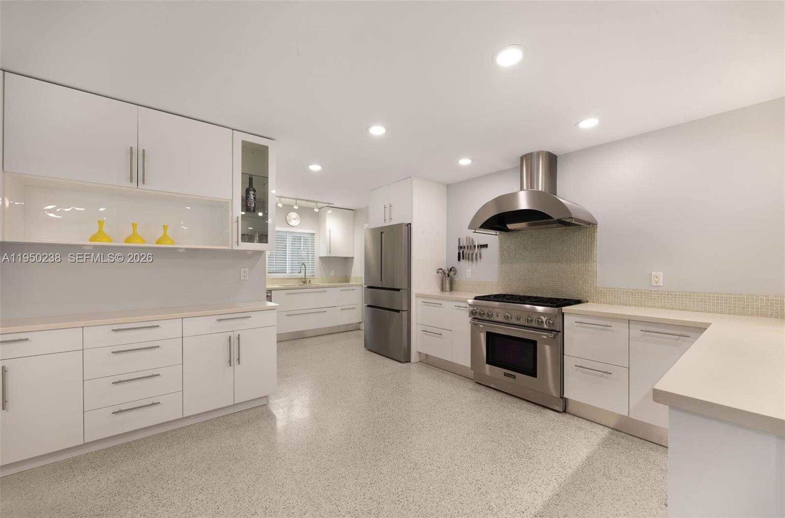 1734 W Las Olas Blvd Fort Lauderdale, FL 33312