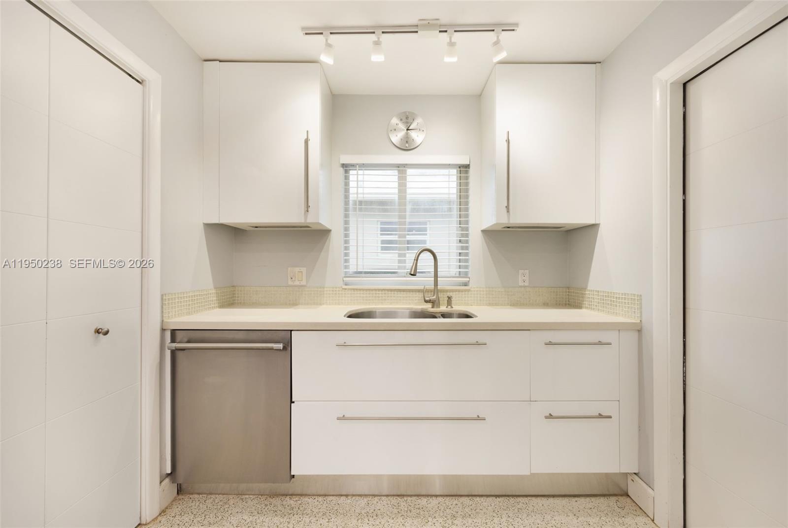 1734 W Las Olas Blvd Fort Lauderdale, FL 33312