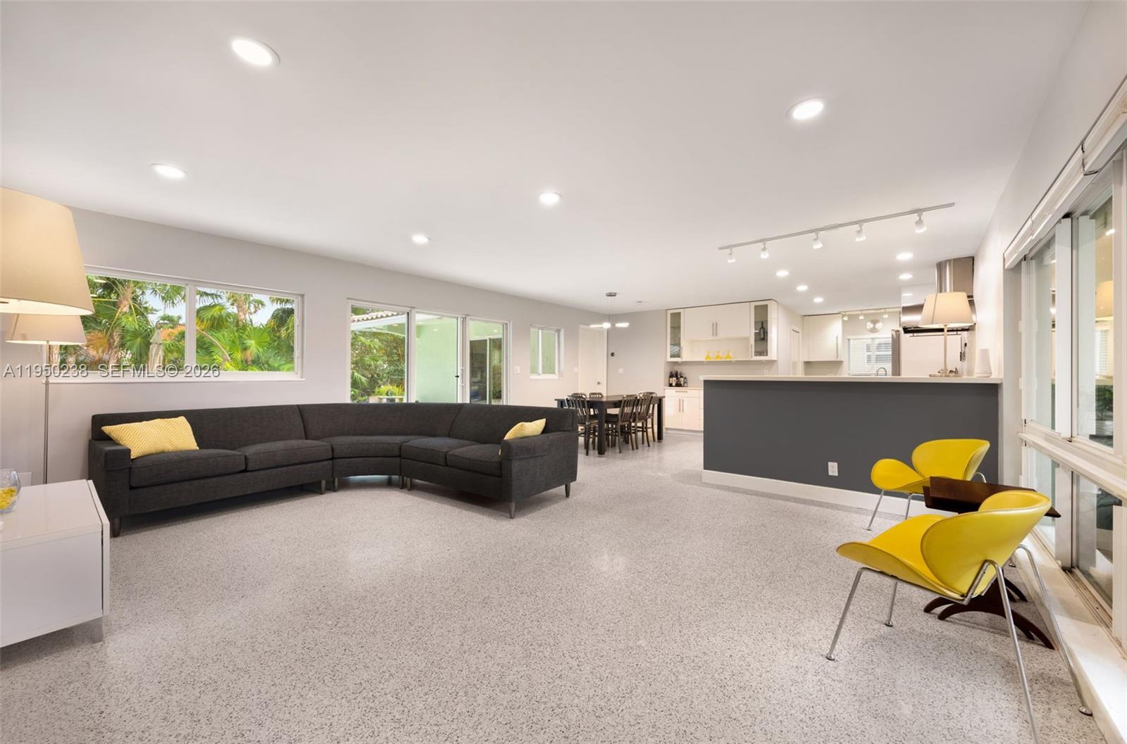 1734 W Las Olas Blvd Fort Lauderdale, FL 33312