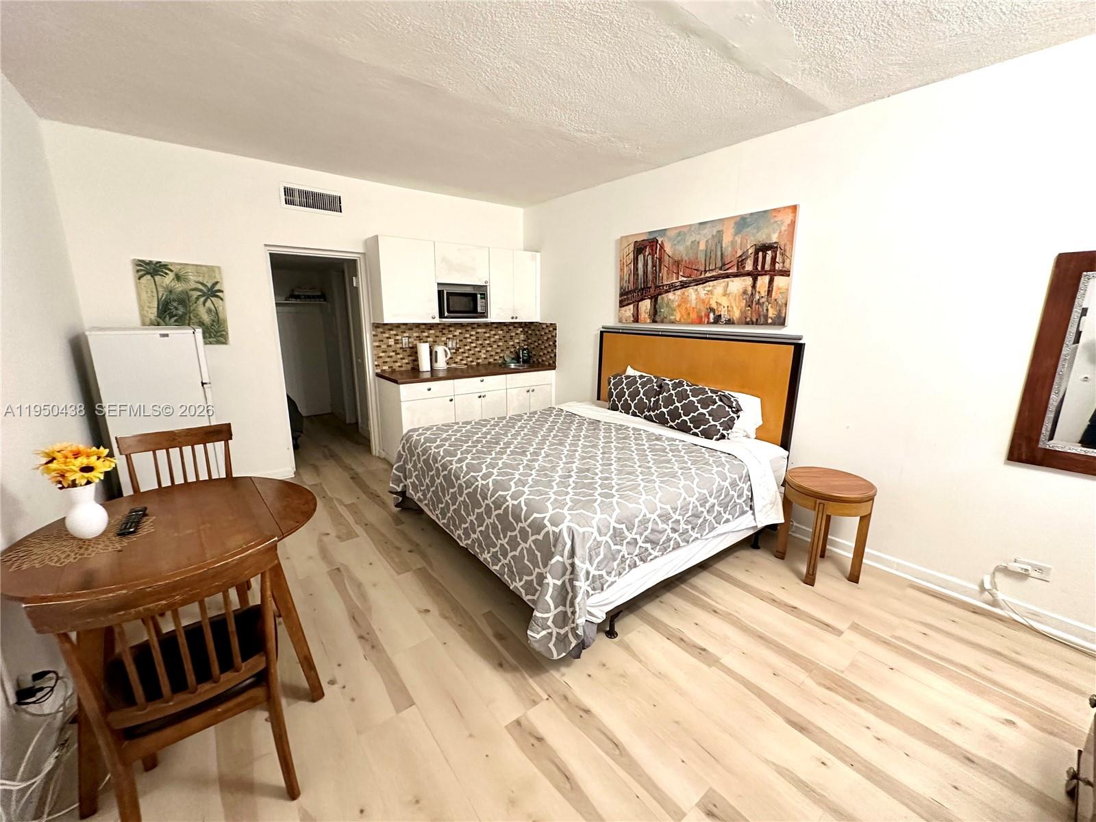 26 Diplomat Pkwy #2325