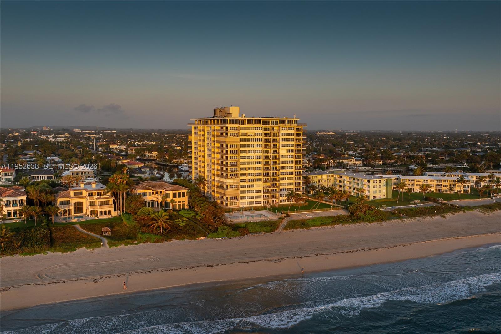 1021 Hillsboro Mile #RG Hillsboro Beach, FL 33062