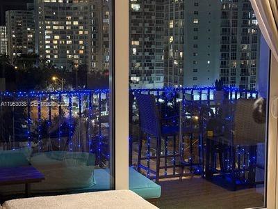 1345 West Ave #903 Miami Beach, FL 33139