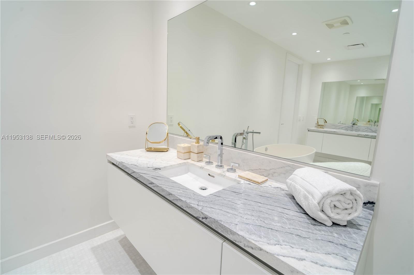 700 NE 26th Ter #2602 Miami, FL 33137