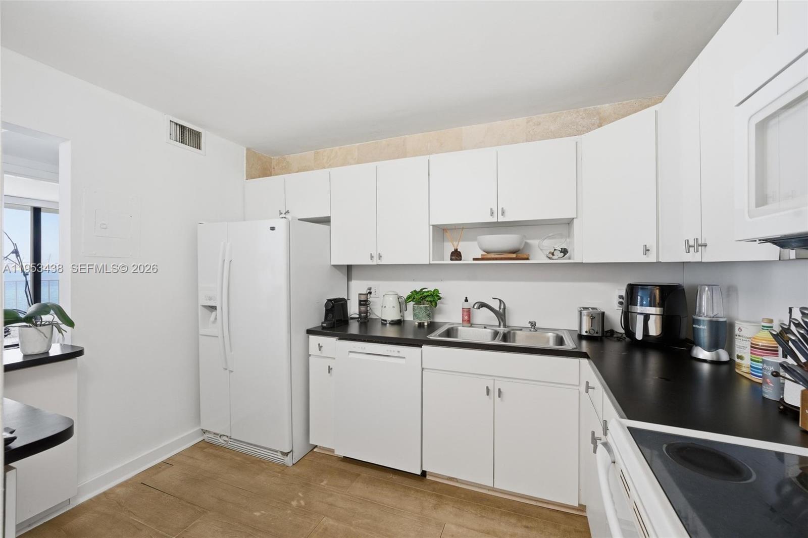 image Brickell Harbour13