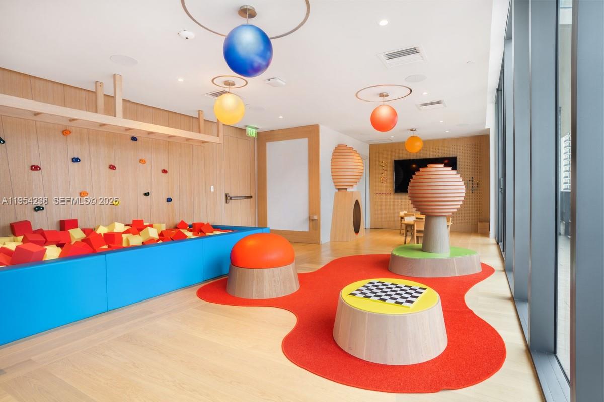 image Brickell Flatiron21