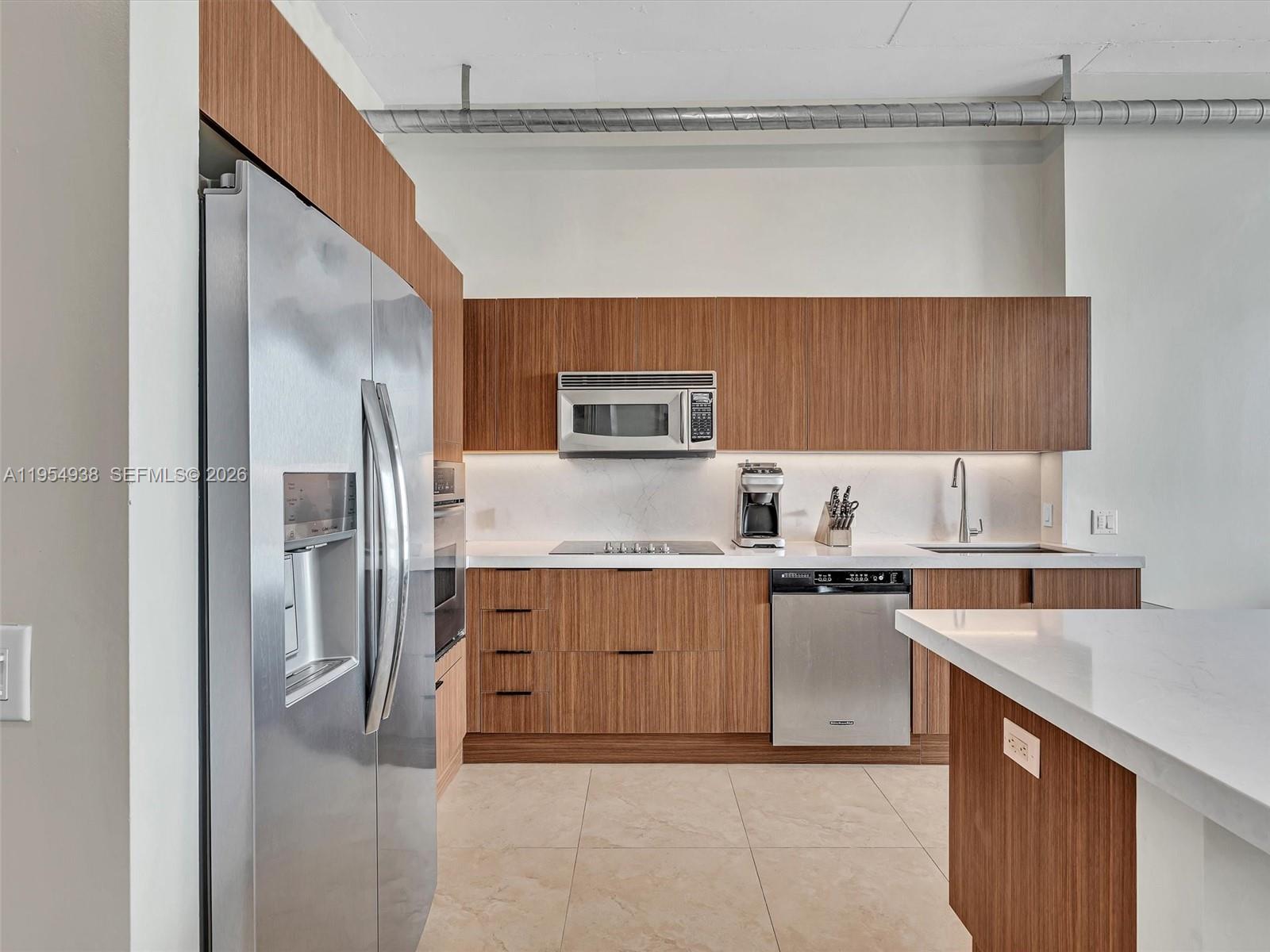 image Uptown Marina Lofts2