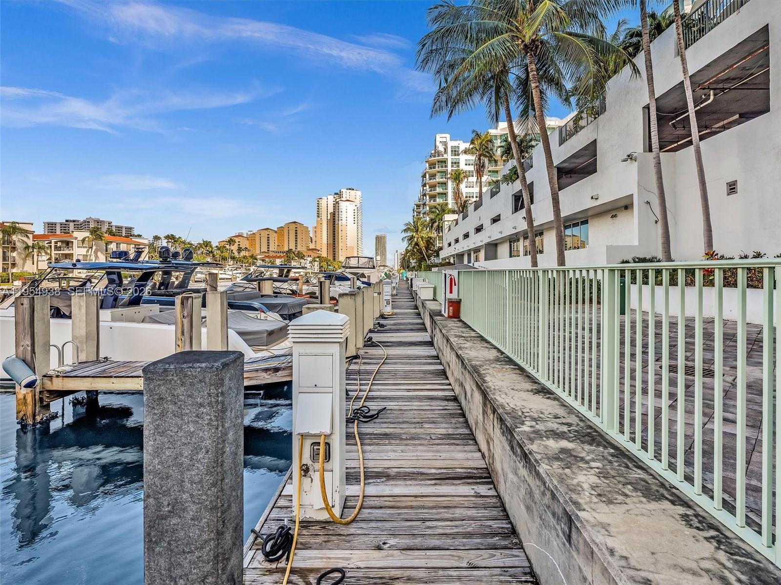 image Uptown Marina Lofts43