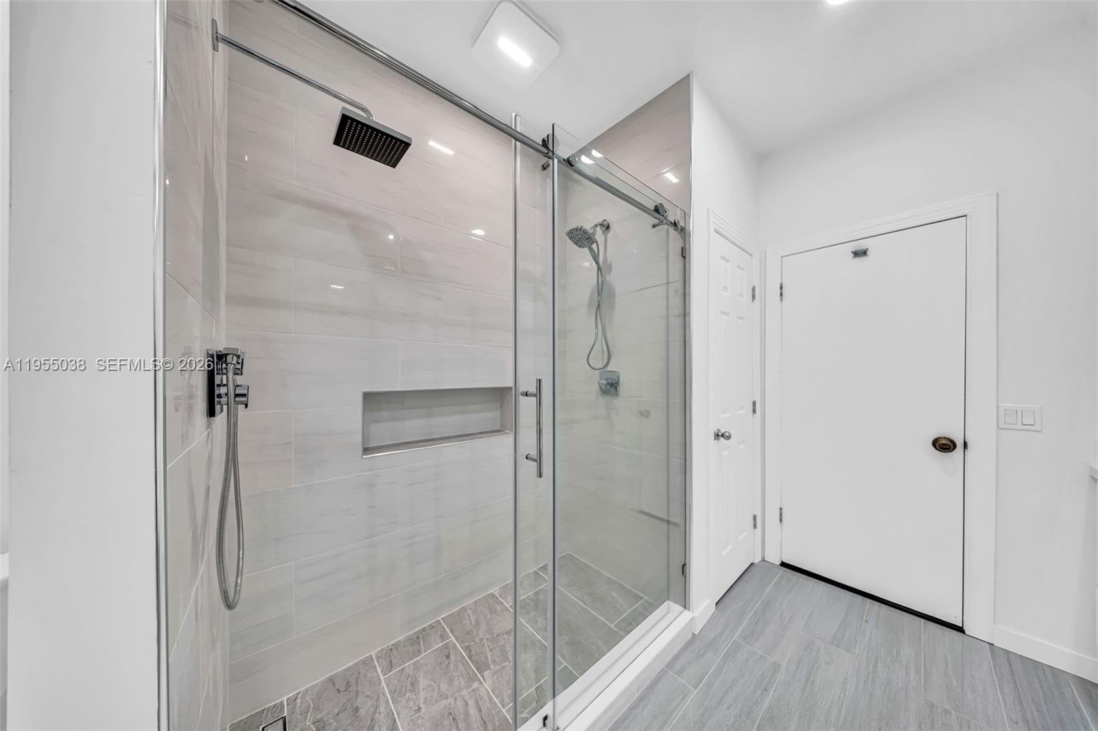 520 Morningside Dr Miami Springs, FL 33166