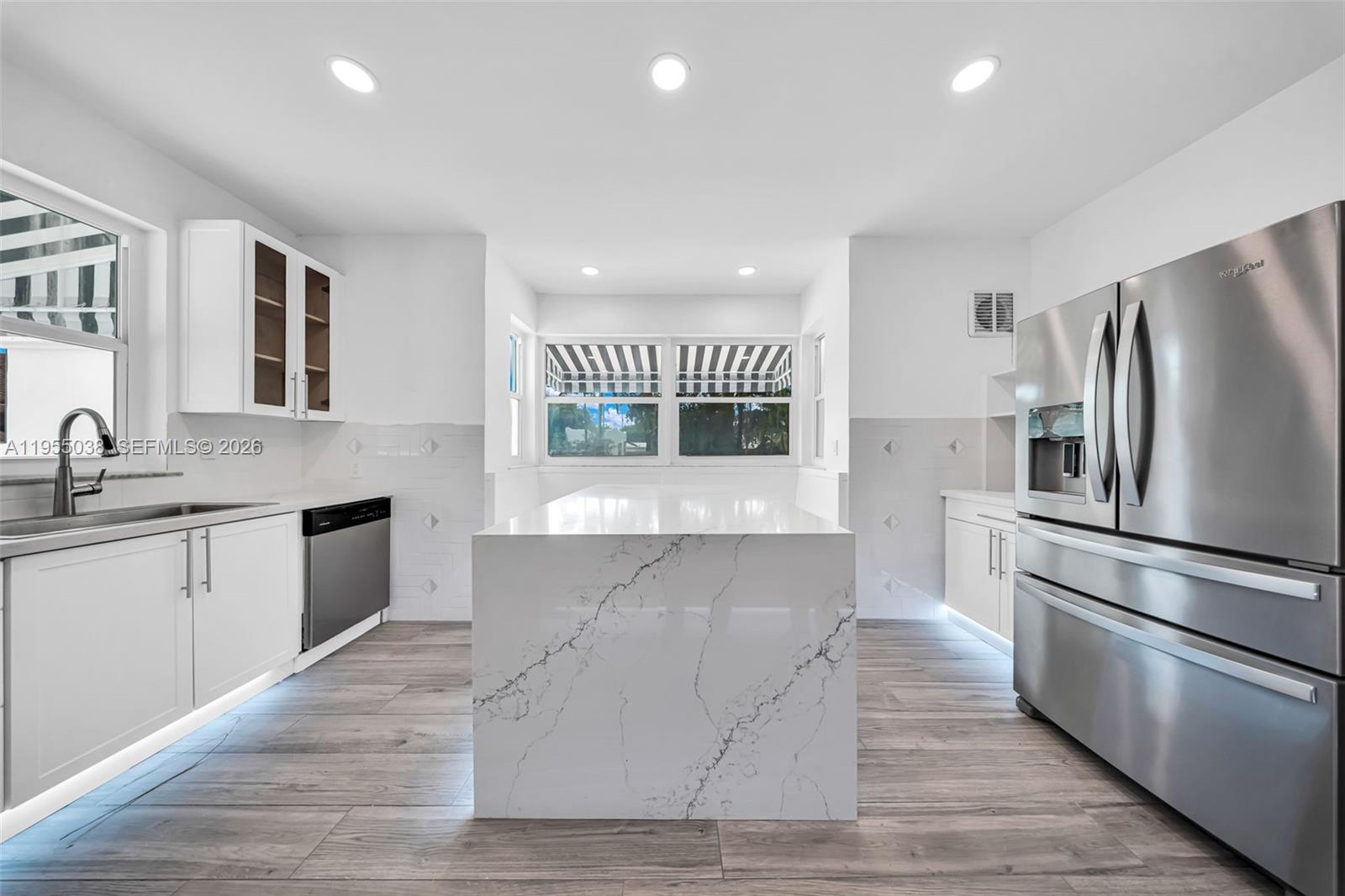 520 Morningside Dr Miami Springs, FL 33166