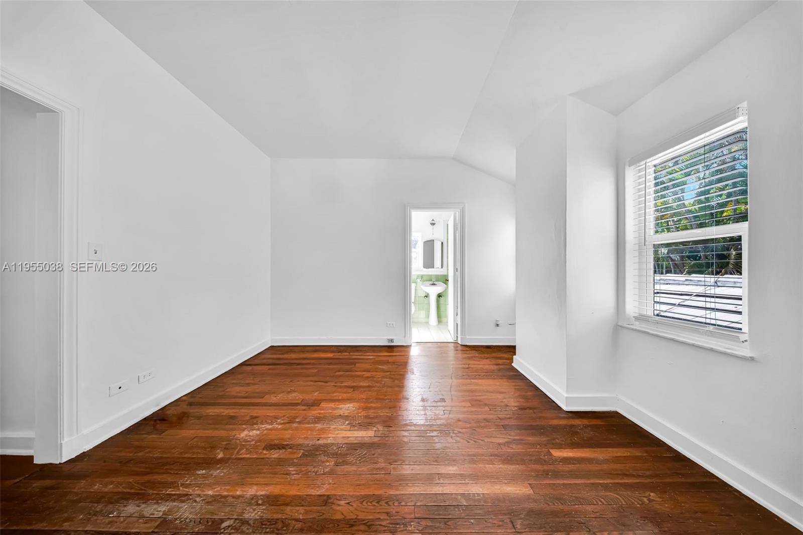 520 Morningside Dr Miami Springs, FL 33166