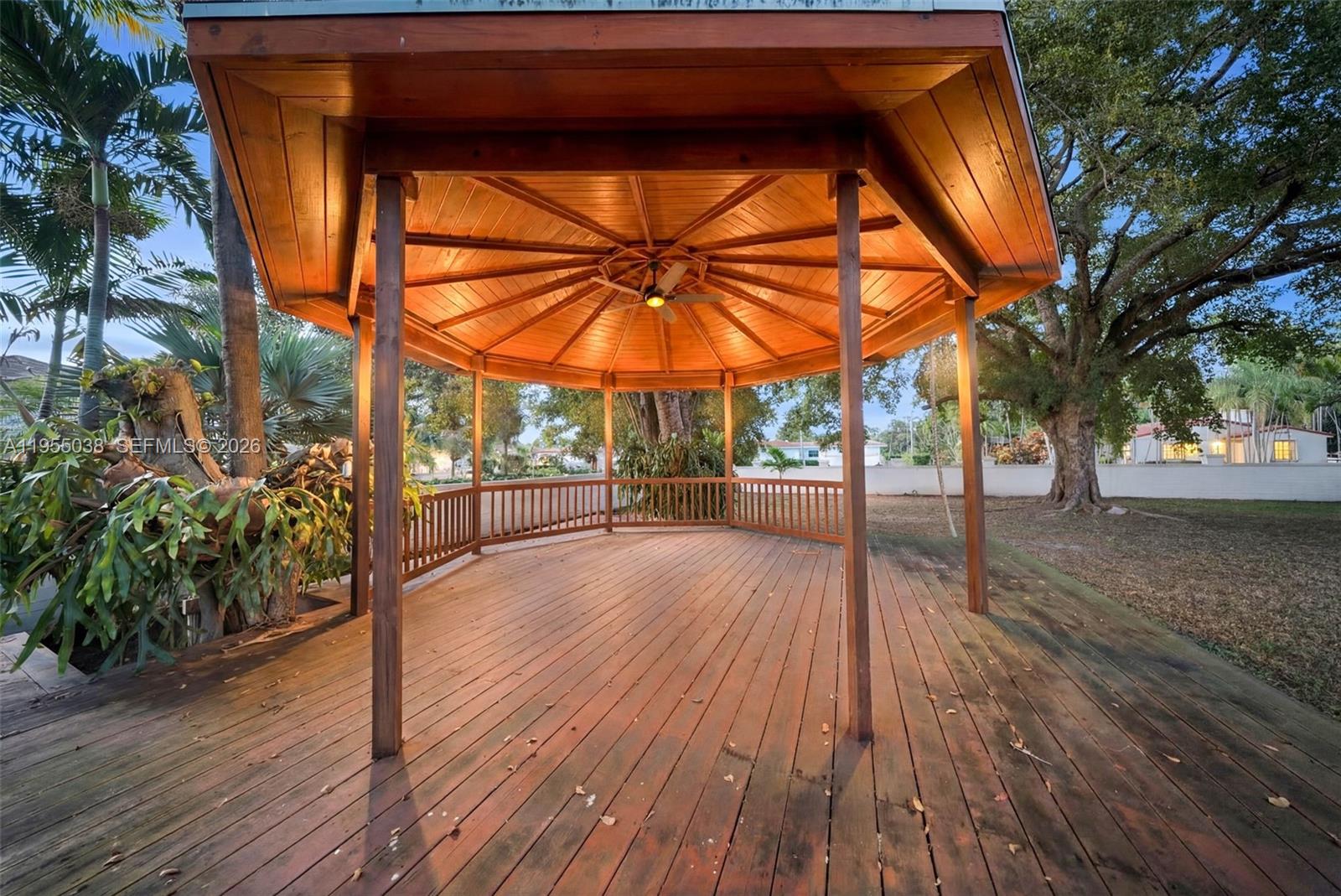 520 Morningside Dr Miami Springs, FL 33166