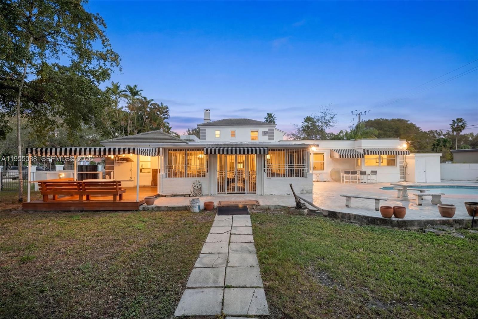 520 Morningside Dr Miami Springs, FL 33166