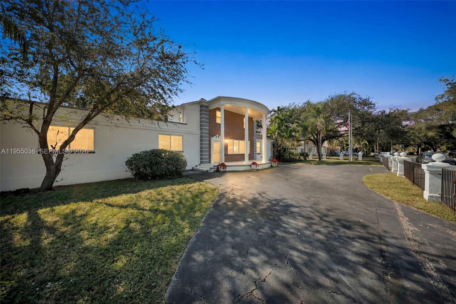 520 Morningside Dr Miami Springs, FL 33166