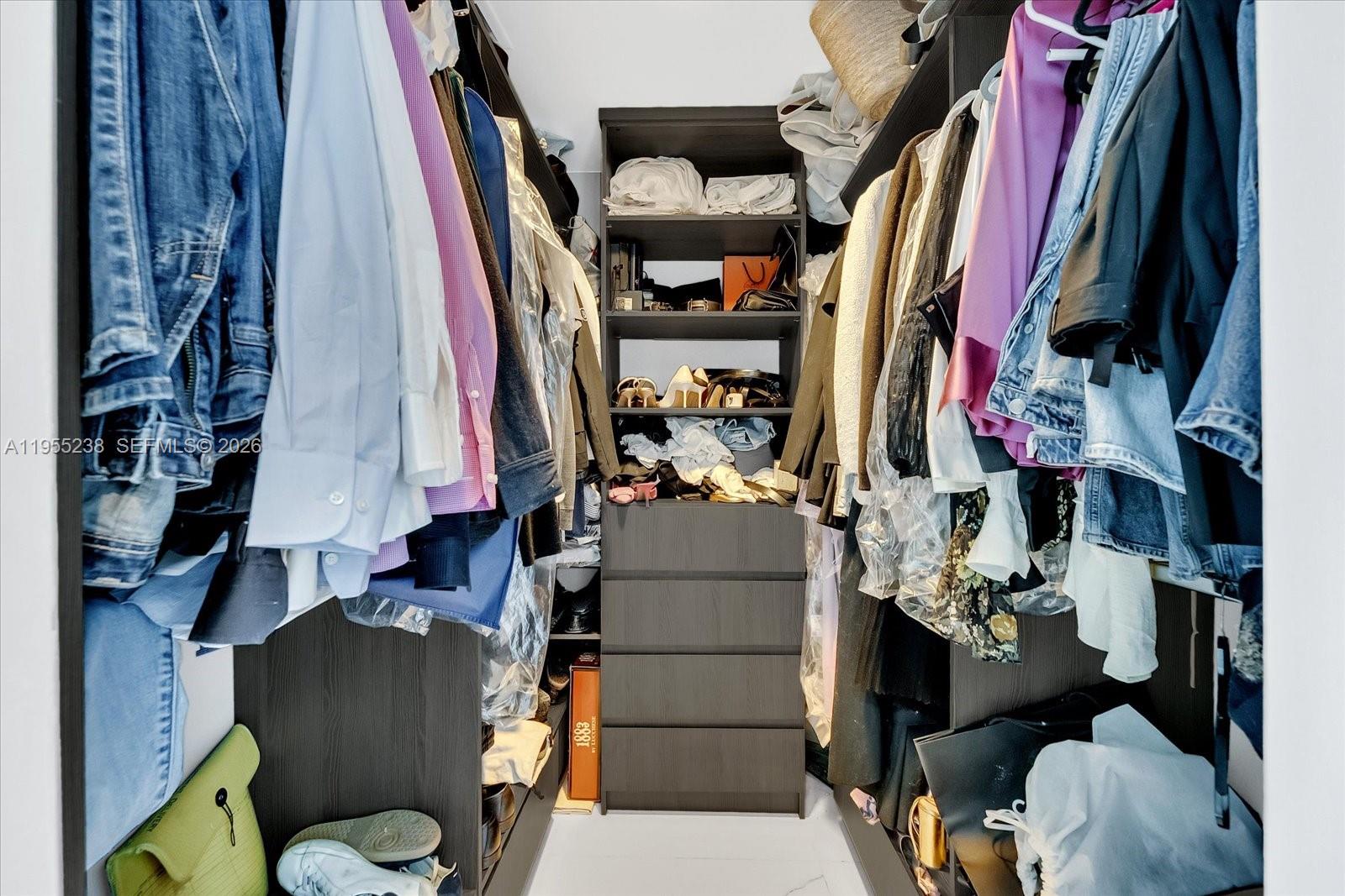 image Platinum Condominium16