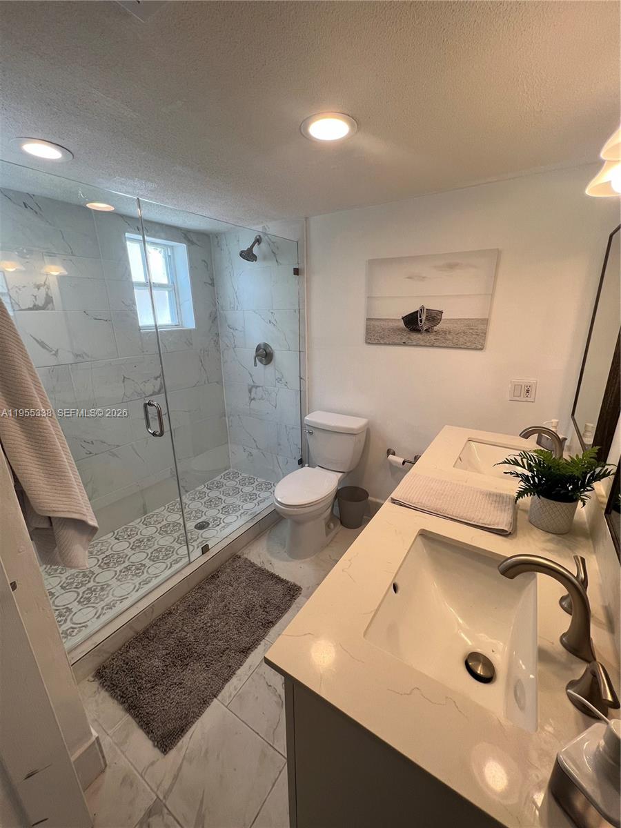 7601 Beachview Dr North Bay Village, FL 33141