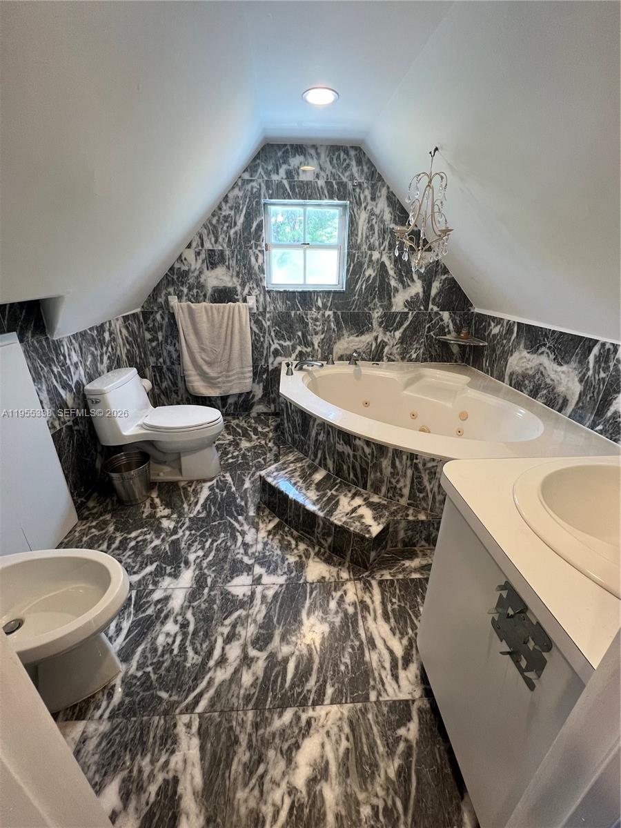 7601 Beachview Dr North Bay Village, FL 33141