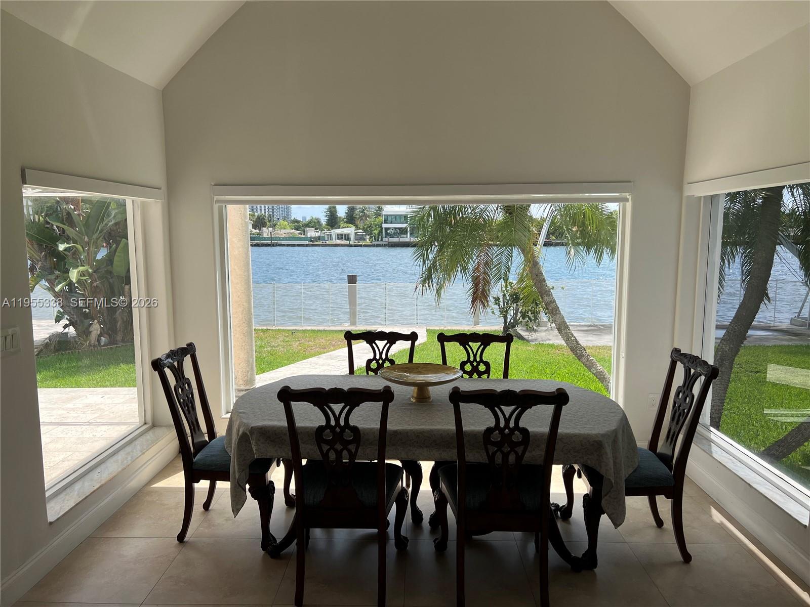 7601 Beachview Dr North Bay Village, FL 33141