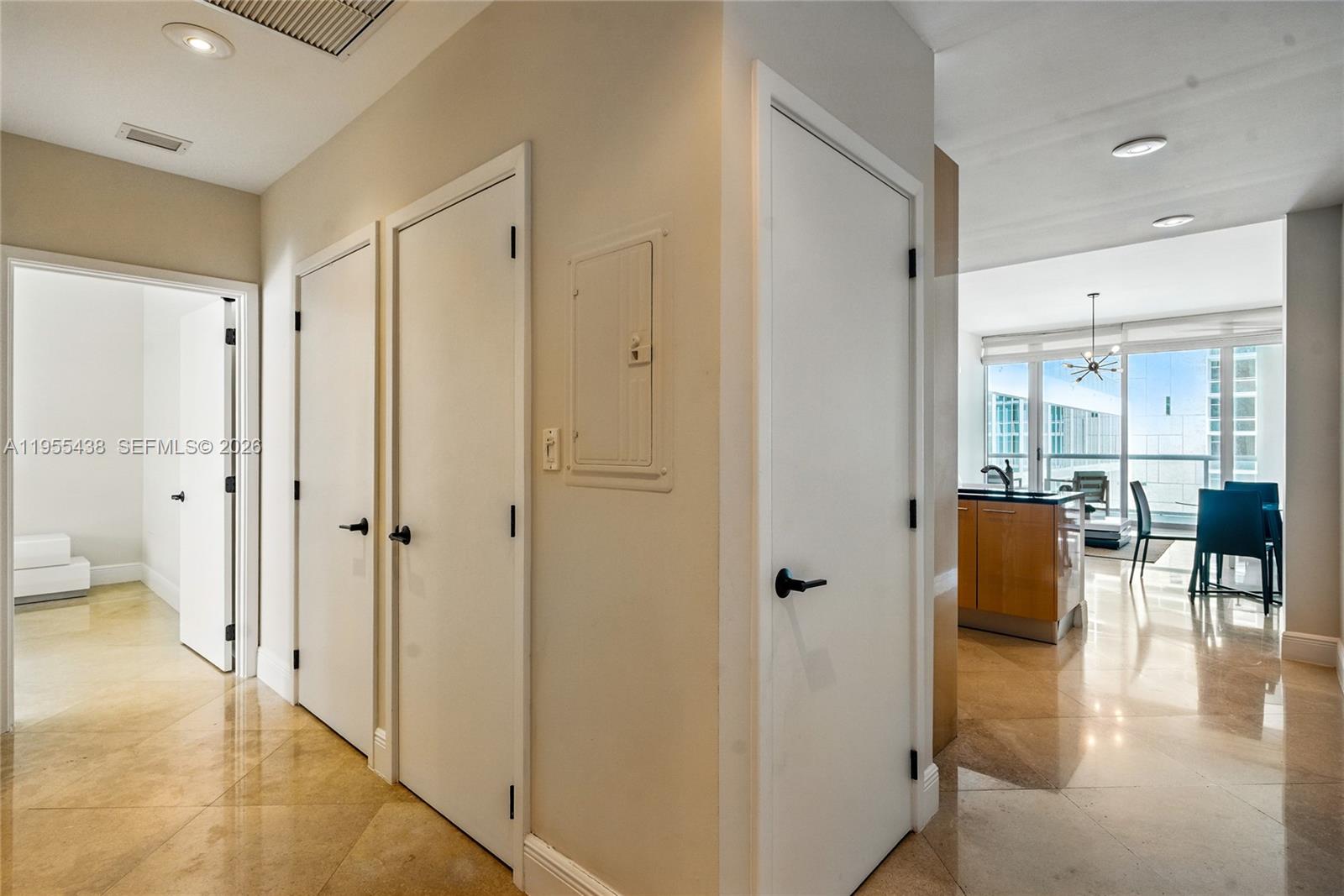 image The Carillon South Tower10