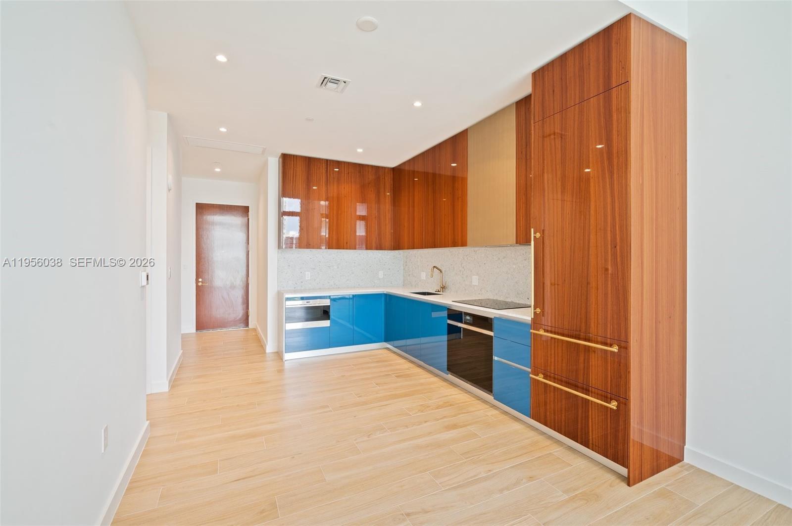 2655 S Bayshore Dr #805 Miami, FL 33133