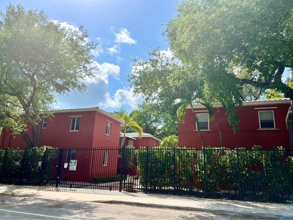 544 NE 62nd St #544-3